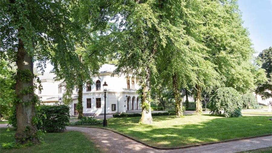 Med Teaterparken som granne