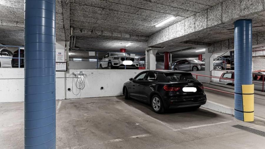 Föreningen har fler platser än lägenheter.... Så några är gästplatser!